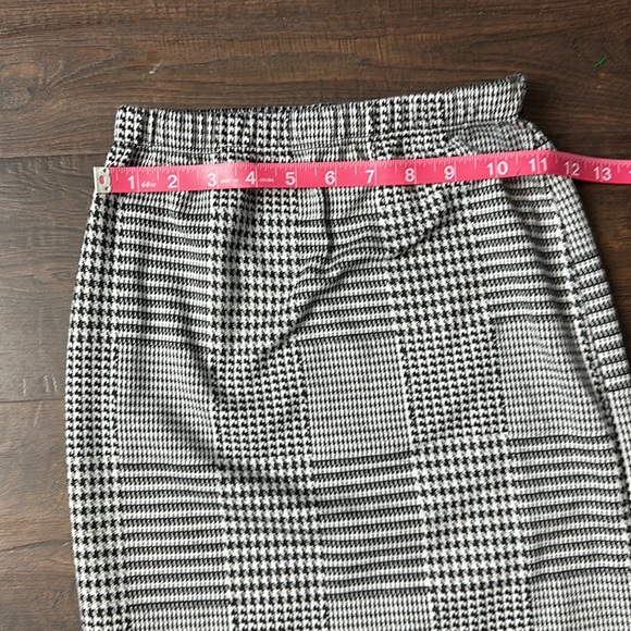 Oliva Rae XS pencil skirt  #B5 - Picture 3 of 4